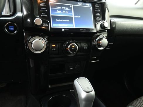 Used 2024 Toyota 4Runner TRD Off-Road image 15