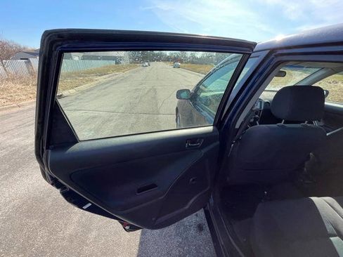 Used 2006 Toyota Matrix image 25