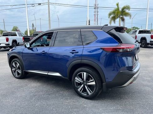 Used 2021 Nissan Rogue Platinum FWD image 7