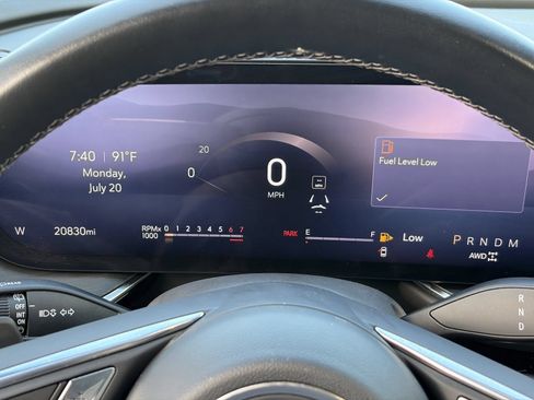 Certified 2025 Buick Envision Preferred AWD/4WD image 33