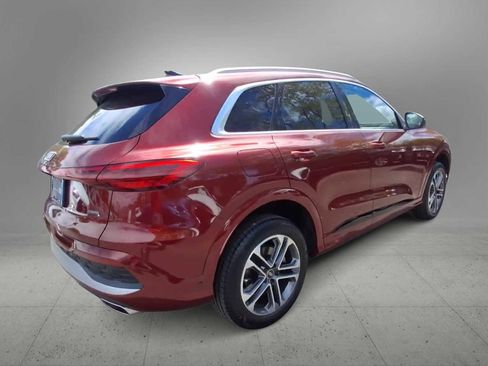 Used 2025 Audi Q5 Premium w/ Premium Plus AWD/4WD image 8