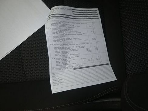 Used 2024 GMC Terrain SLE w/ Driver Convenience Package FWD image 6