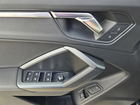 New 2025 Audi Q3 2.0T Premium image 18