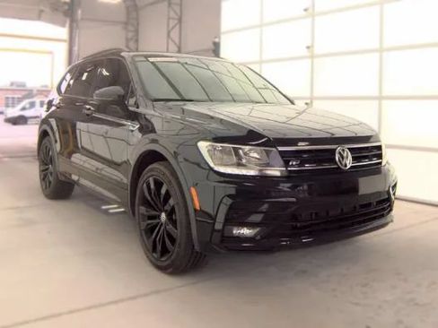 Used 2021 Volkswagen Tiguan SE R-Line AWD/4WD image 4