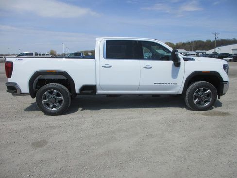 New 2026 GMC Sierra 3500 SLE w/ SLE Value Package AWD/4WD image 3