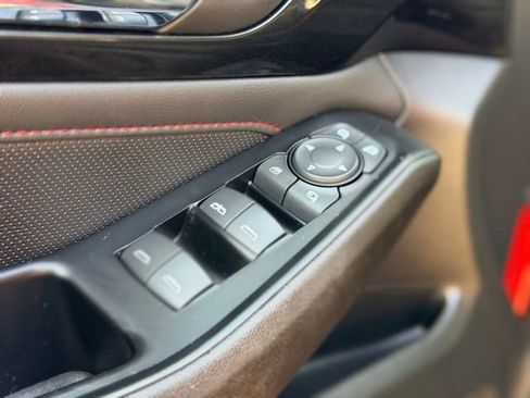 Certified 2023 Chevrolet Traverse RS image 21