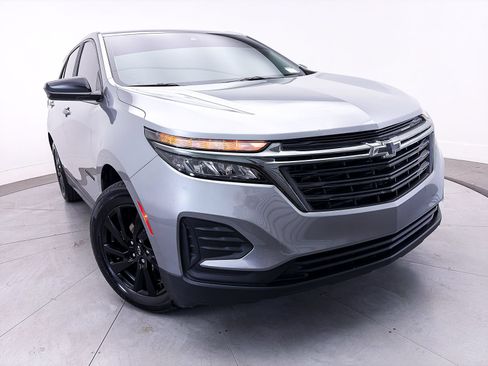 Used 2024 Chevrolet Equinox LS w/ LS Convenience Package FWD image 3