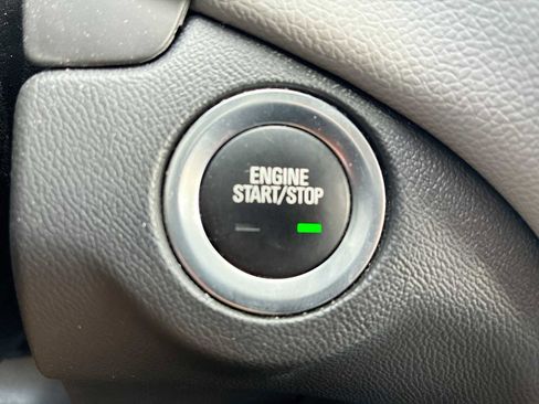 Certified 2023 Chevrolet Equinox LS w/ LS Convenience Package image 16