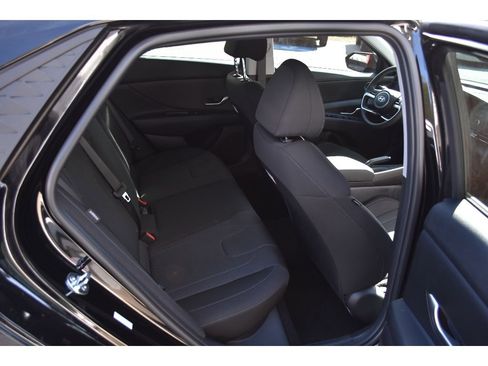 New 2026 Hyundai Elantra SE image 15