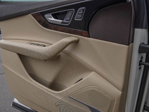 Used 2019 Audi Q7 3.0T Premium Plus w/ Premium Plus Package image 22