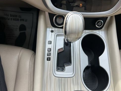 Used 2016 Nissan Murano SV image 25