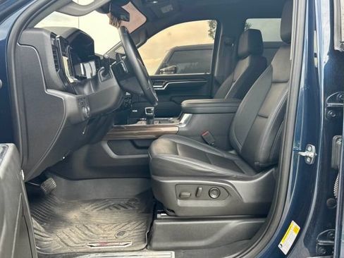 Used 2023 Chevrolet Silverado 1500 LT Trail Boss w/ LT Trail Boss Premium Package AWD/4WD image 6