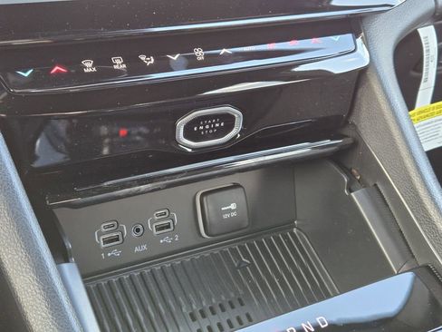 New 2026 Jeep Grand Cherokee Limited AWD/4WD image 12