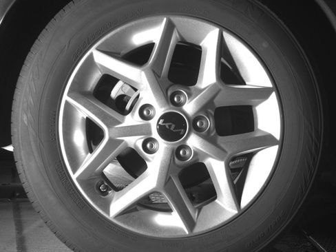 Used 2025 Kia Soul LX w/ LX Technology Package image 19