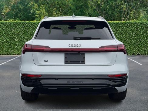 Used 2024 Audi Q8 e-tron Premium Plus AWD/4WD image 5
