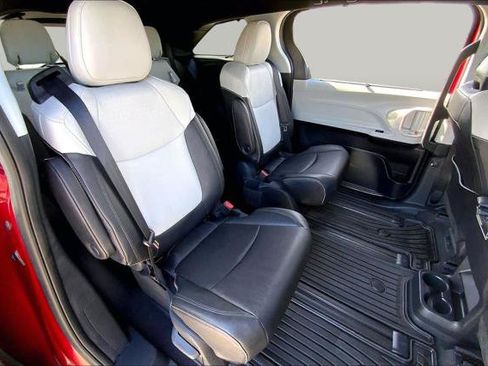 Certified 2026 Toyota Sienna XSE FWD image 19