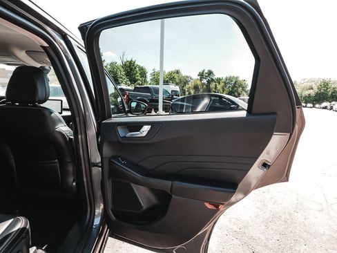 Used 2024 Ford Escape Platinum AWD/4WD image 13