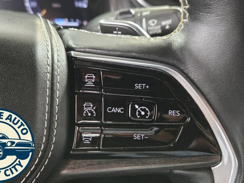 Used 2021 Jeep Grand Cherokee L Overland w/ Luxury Tech Group IV AWD/4WD image 13