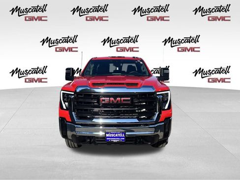 Used 2025 GMC Sierra 2500 Pro w/ Convenience Package image 2