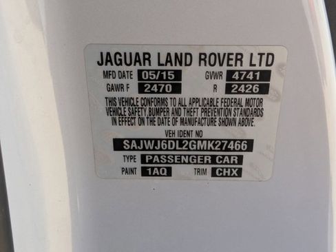 Used 2016 Jaguar F-TYPE R image 22