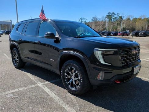 Used 2024 GMC Acadia AT4 w/ Luxury Package image 2