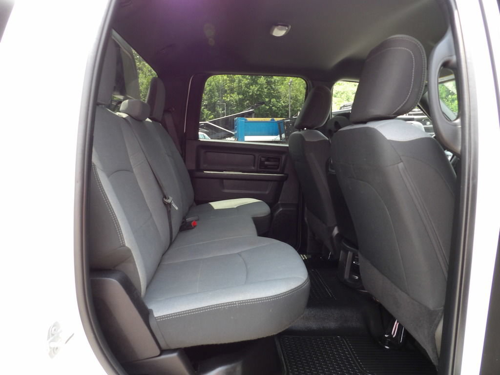 Used 2024 RAM 5500 Tradesman w/ Chrome Appearance Group AWD/4WD image 36