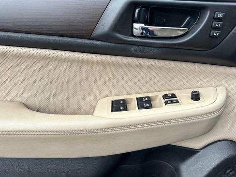 Used 2016 Subaru Legacy 2.5i Limited w/ Popular Package #4 image 11