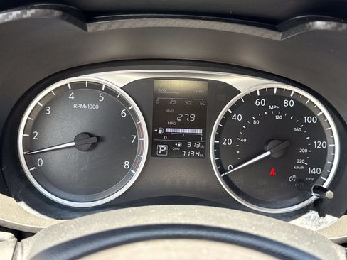 Used 2025 Nissan Versa S w/ Trunk Package FWD image 16