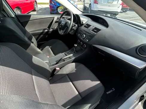 Used 2013 MAZDA MAZDA3 i Touring image 21