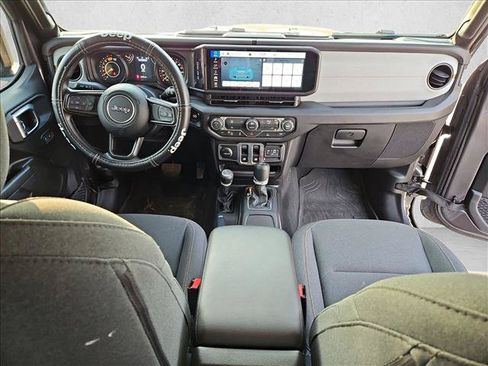 Used 2026 Jeep Wrangler Sport AWD/4WD image 17