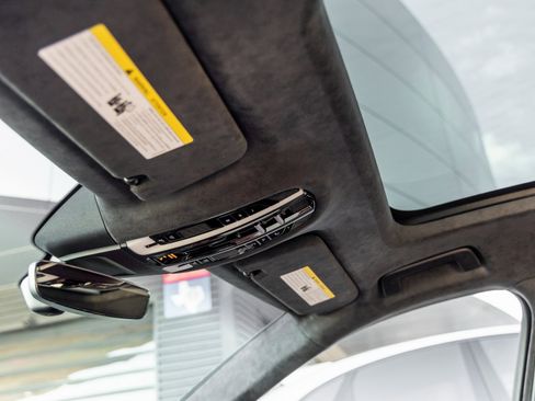 Used 2023 Porsche Panamera Turbo S Executive image 23