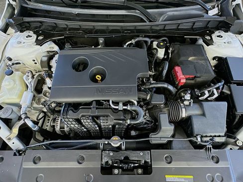 Used 2020 Nissan Altima 2.5 SR w/ Premium Package FWD image 31