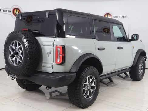Used 2024 Ford Bronco Badlands AWD/4WD image 3