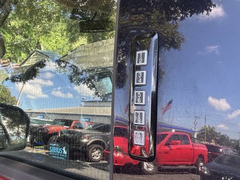 Used 2017 Ford F150 Lariat RWD image 12