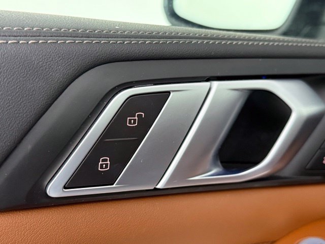 Used 2024 BMW X7 xDrive40i w/ Executive Package AWD/4WD image 22