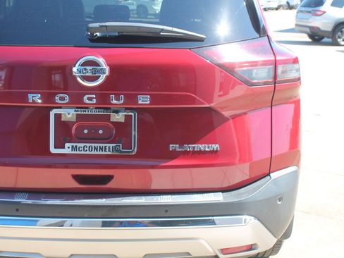 Used 2021 Nissan Rogue Platinum FWD image 5