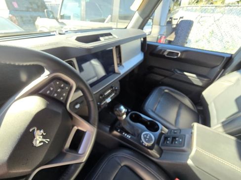 Used 2025 Ford Bronco Outer Banks image 16