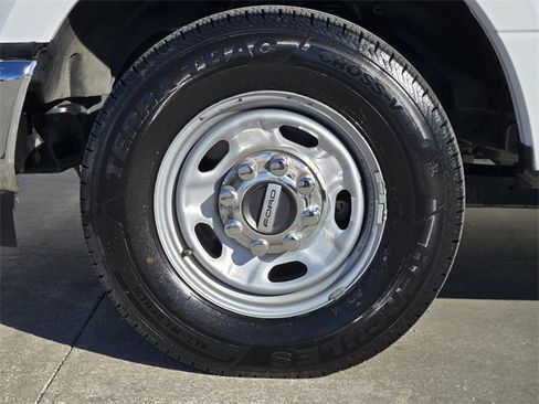 Used 2021 Ford F250 XL w/ Power Equipment Group image 14