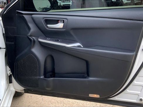 Used 2015 Toyota Camry LE FWD image 23