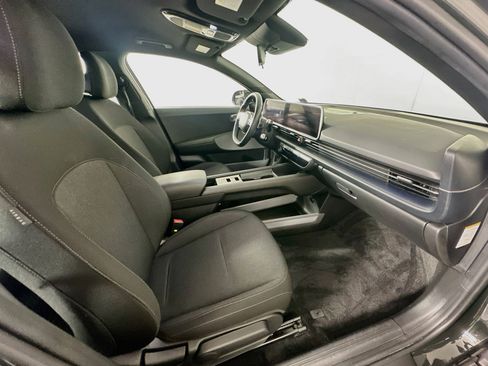 Used 2024 Hyundai Ioniq 6 SE RWD image 31