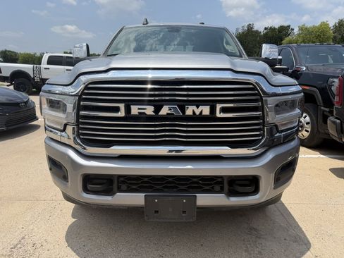 Used 2024 RAM 2500 Laramie AWD/4WD image 8