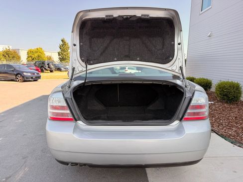 Used 2008 Ford Taurus SEL FWD image 33