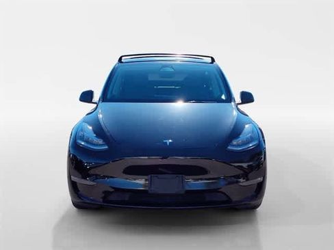 Used 2023 Tesla Model Y Long Range image 14