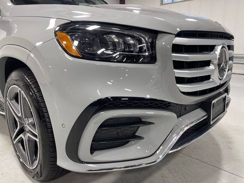 Used 2026 Mercedes-Benz GLS 450 4MATIC image 11