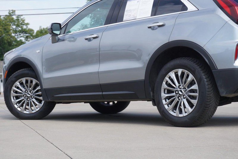 Used 2025 Cadillac XT4 Premium Luxury w/ Trailering Package AWD/4WD image 13