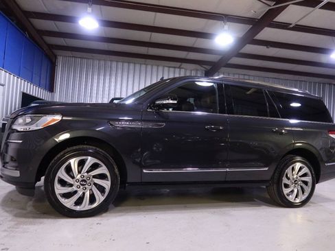 Used 2024 Lincoln Navigator Reserve AWD/4WD image 1