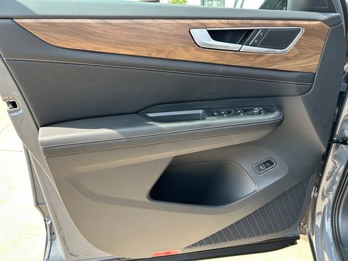 New 2026 Volkswagen Atlas SE FWD image 19