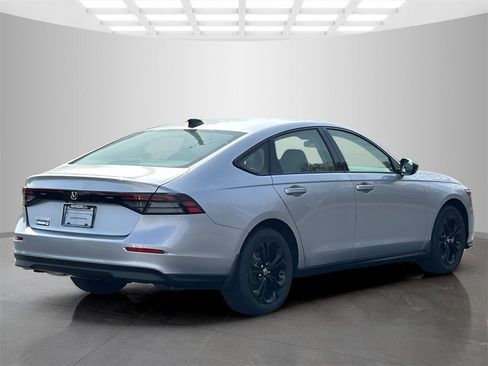 New 2025 Honda Accord SE image 8