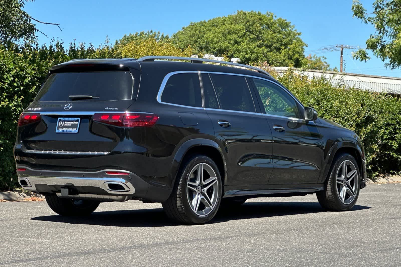 New 2026 Mercedes-Benz GLS 450 4MATIC image 3