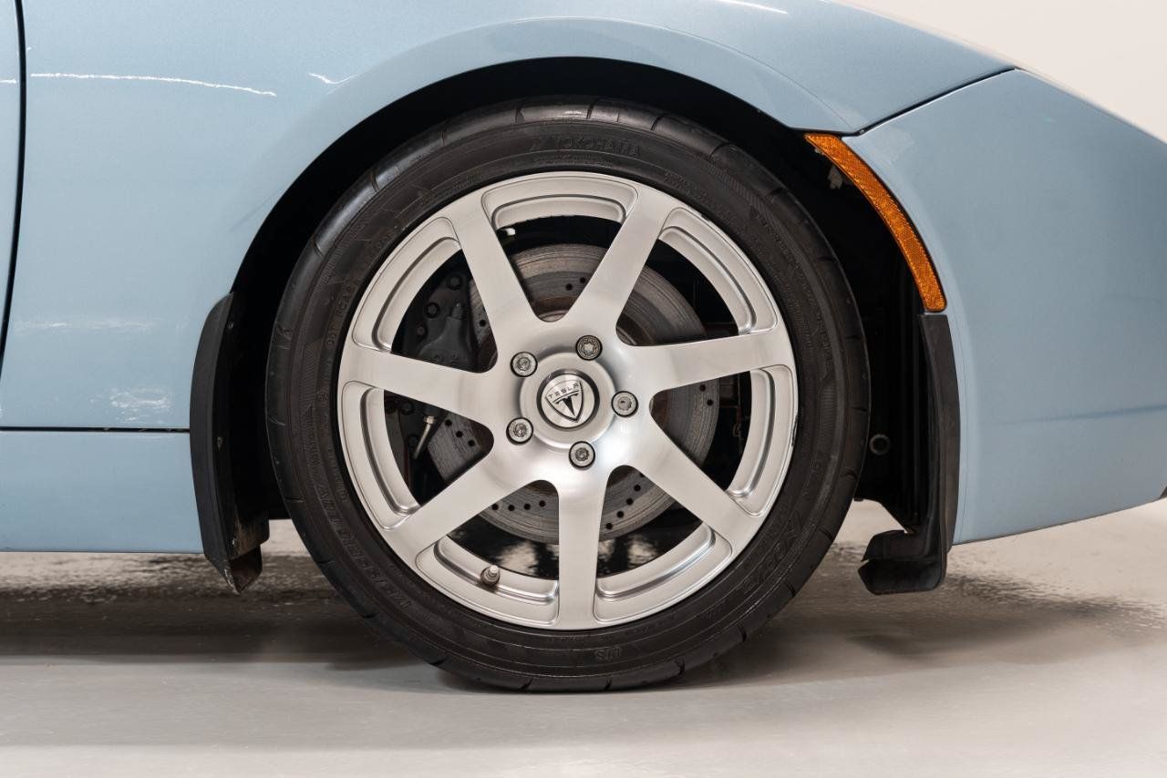 Used 2008 Tesla Roadster RWD image 28